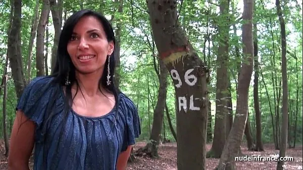 HD Georgous amateur exhib milf gets rendez vous in a wood before anal sex at home مقاطع الطاقة
