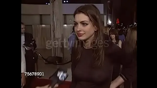 HD Anne Hathaway in her infamous see-through top energiklipp
