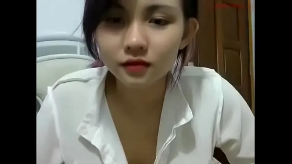 HD Vietnamese girl looking for part 1 energy Clips