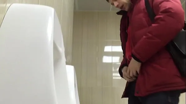 HD Spy Russian big dicks at urinal energiklip