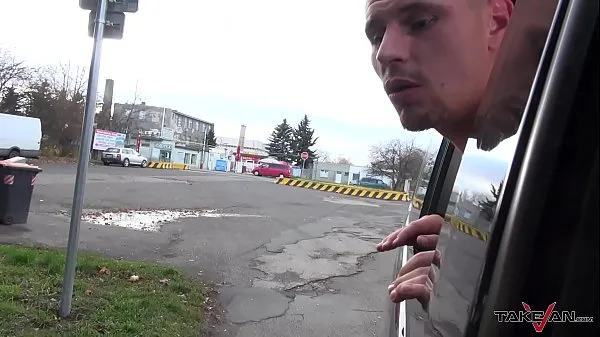 HD Takevan Crazy homeless teenager fucked extremly raw in driving car energiklip