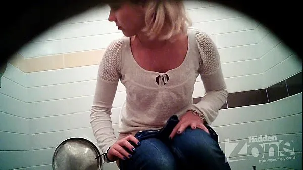 HD Successful voyeur video of the toilet. View from the two cameras energy Clips