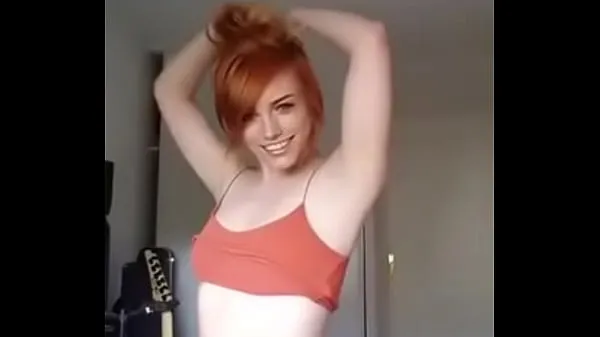 HD Big Ass Redhead: Does any one knows who she is energetické klipy