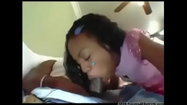 HD Innocent young black teens sucking and fucking 에너지 클립