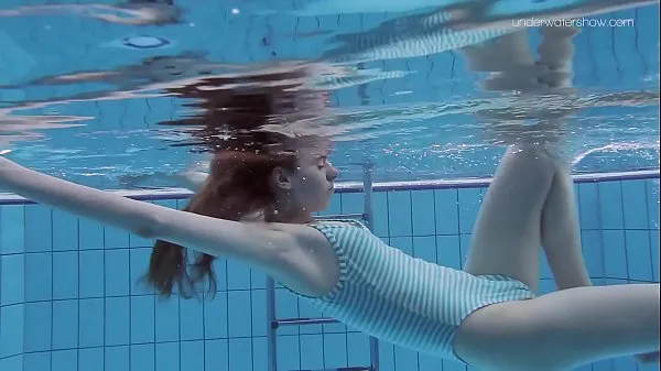 HD Anna Netrebko skinny tiny teen underwater energetické klipy