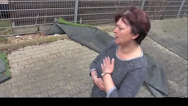 HD HAUSFRAU FICKEN - German Housewife gets full load on jiggly melons energetické klipy