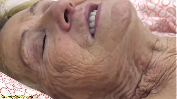 HD sexy 90 years old granny gets rough fucked Klip tenaga