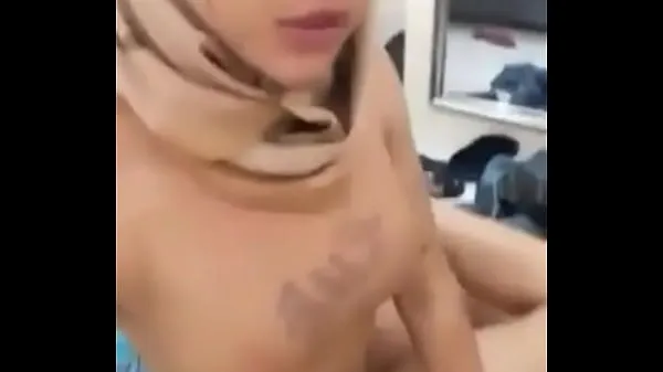 HD Muslim Indonesian Shemale get fucked by lucky guy energy Clips