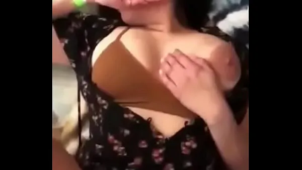 HD teen girl get fucked hard by her boyfriend and screams from pleasure energetické klipy