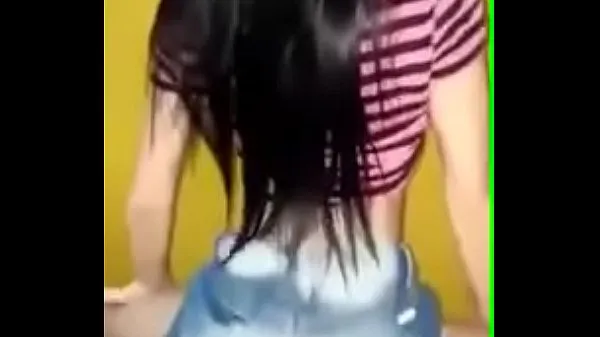 HD Young girl dancing funk in shorts ενεργειακά κλιπ