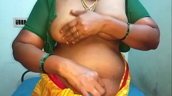 HD desi aunty showing her boobs and moaning Klip tenaga