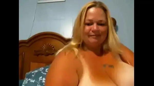 HD BBW mom loves to show off for me energetické klipy