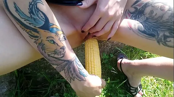 HD Lucy Ravenblood fucking pussy with corn in public energia klipek