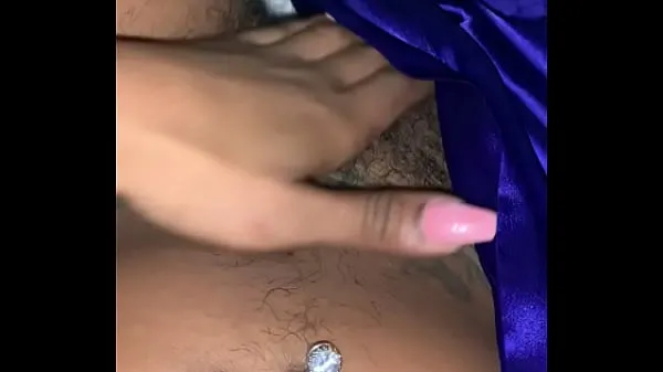HD Showing A Peek Of My Furry Pussy On Snap **Click The Link energetski posnetki