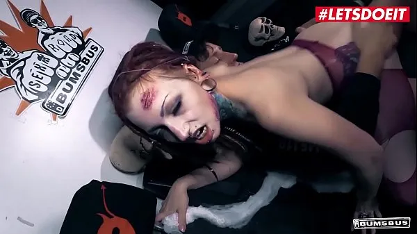 Klipy energetyczne LETSDOEIT - Halloween Party With Devilish German Teen Jezzicat And Jason Steel HD