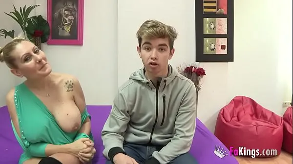 HD Nuria and her ENORMOUS BOOBIES fuck a 18yo rookie that "has her son's age 에너지 클립