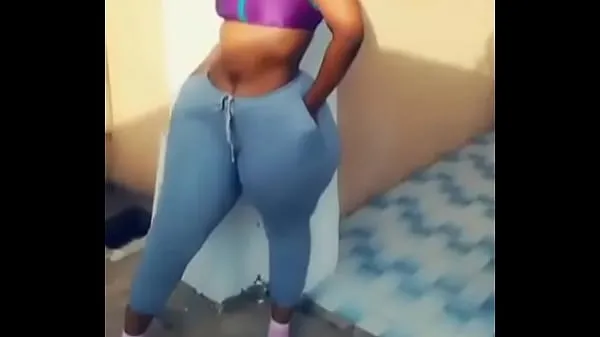 HD African girl big ass (wide hips energetické klipy