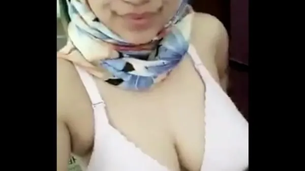 Klipy energetyczne Mahasiswi Jilbab Sange Telanjang di Rumah | Full Video HD HD