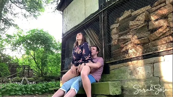 HD Outdoor sex at an abondand farm - she rides his dick pretty good energetické klipy