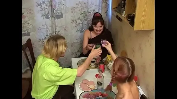 HD Soviet Porn 5 (2006) (VHS rip energetické klipy
