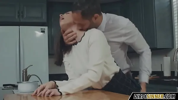 HD romantic sex with a cute young wife 에너지 클립