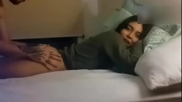 HD BLOWJOB UNDER THE SHEETS - TEEN ANAL DOGGYSTYLE SEX energy Clips