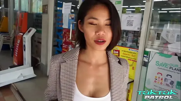 HD Sexy Bangkok dream girl unleashes tirade of pleasure on white cock คลิปพลังงาน