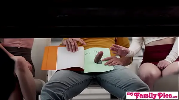 HD Stepbrother Is Thankful For His Penis - S22:E3 에너지 클립