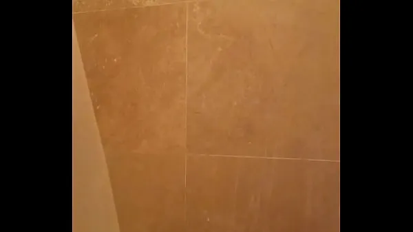 HD Caught in shower ενεργειακά κλιπ