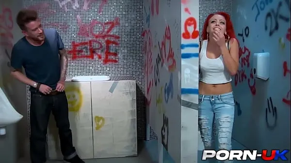 HD Cock Hungry UK Redhead Billie Rai Fucked Hard in a Public Washroom energetické klipy