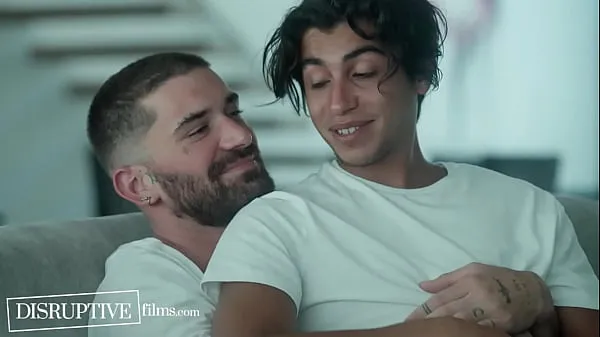 HD Chris Damned Goes HARD on his Virgin Latino Boyfriend - DisruptiveFilms energetické klipy