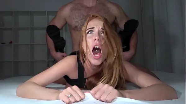 Clip năng lượng SHE DIDN'T EXPECT THIS - Redhead College Babe DESTROYED By Big Cock Muscular Bull - HOLLY MOLLY HD