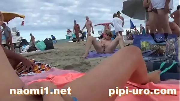 HD girl masturbate on beach Klip tenaga