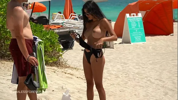 HD Huge boob hotwife at the beach Klip tenaga