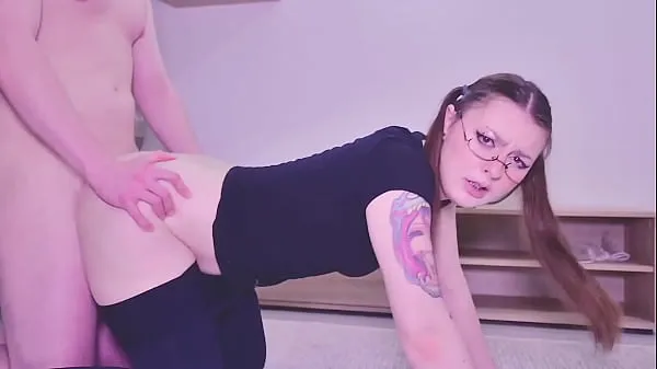 Clip năng lượng Stepbrother couldn't resist my round ass in yoga pants while i was working out. He cum inside twice HD