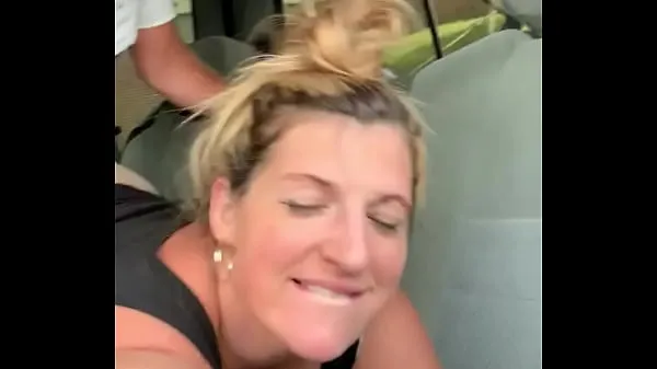 HD Amateur milf pawg fucks stranger in walmart parking lot in public with big ass and tan lines homemade couple 에너지 클립