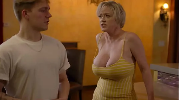 HD Mature Step Mom with HUGE Tits Desesperately Try seduces her stepson ενεργειακά κλιπ