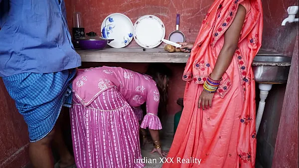 HD Indian step Family in Kitchen XXX in hindi energetski posnetki