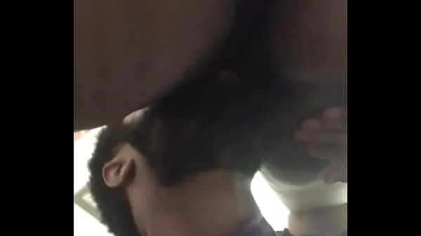 HD PUSSY MOUTH EATING CAT energialeikkeet