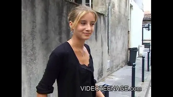 HD 18 years old blonde teen first casting energetické klipy