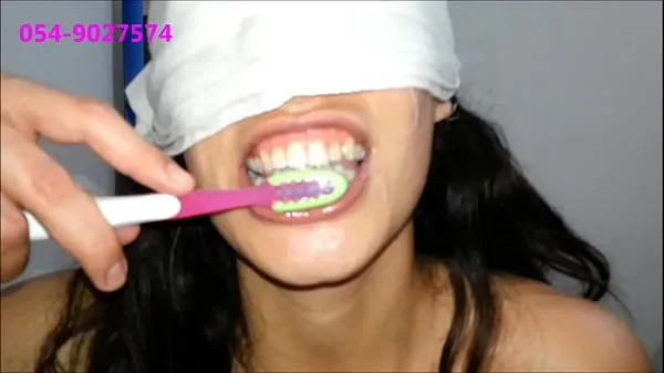 HD Sharon From Tel-Aviv Brushes Her Teeth With Cum energialeikkeet